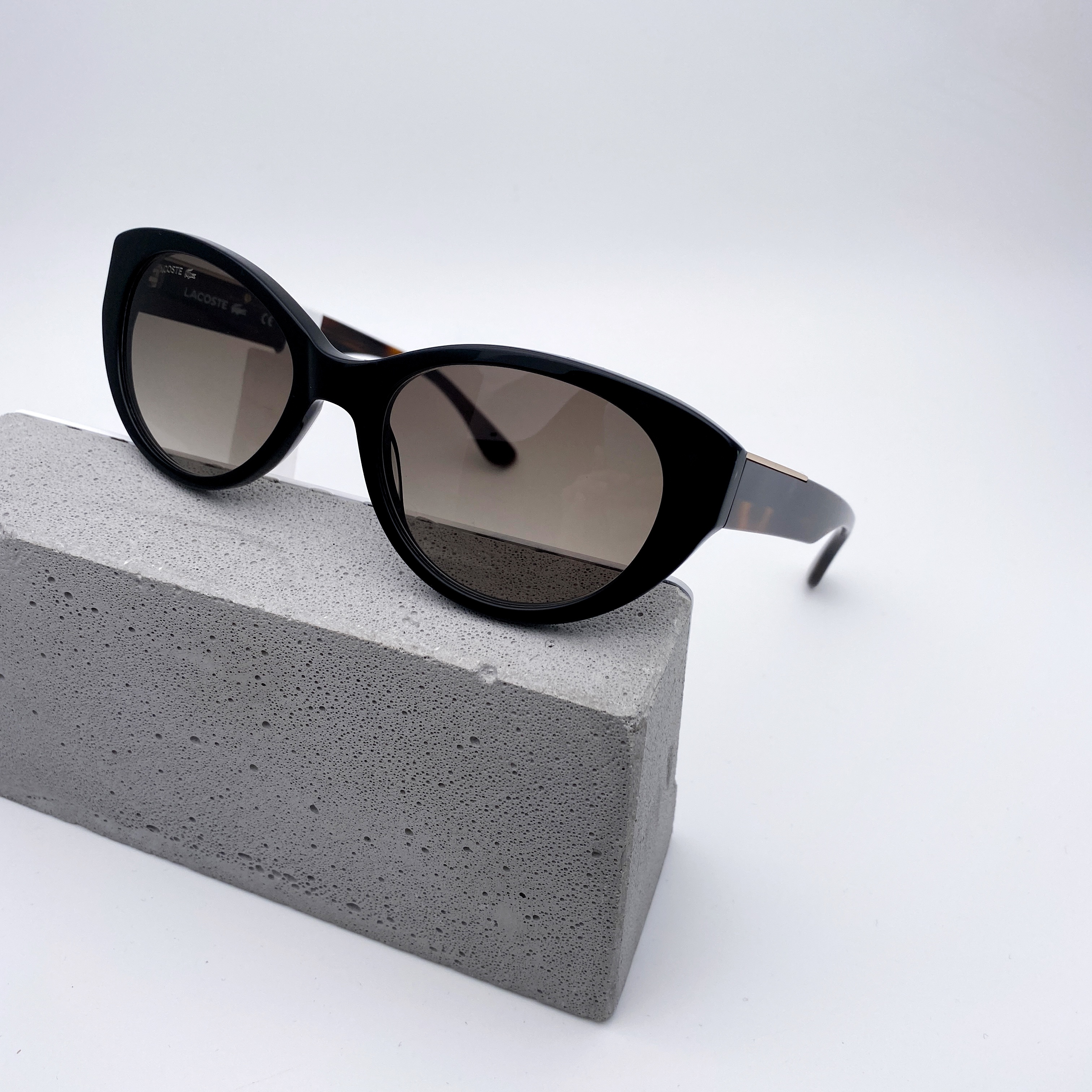 Солнцезащитные очки Lacoste L912S